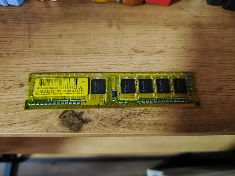 DDR3 4GB Zeppelin 1