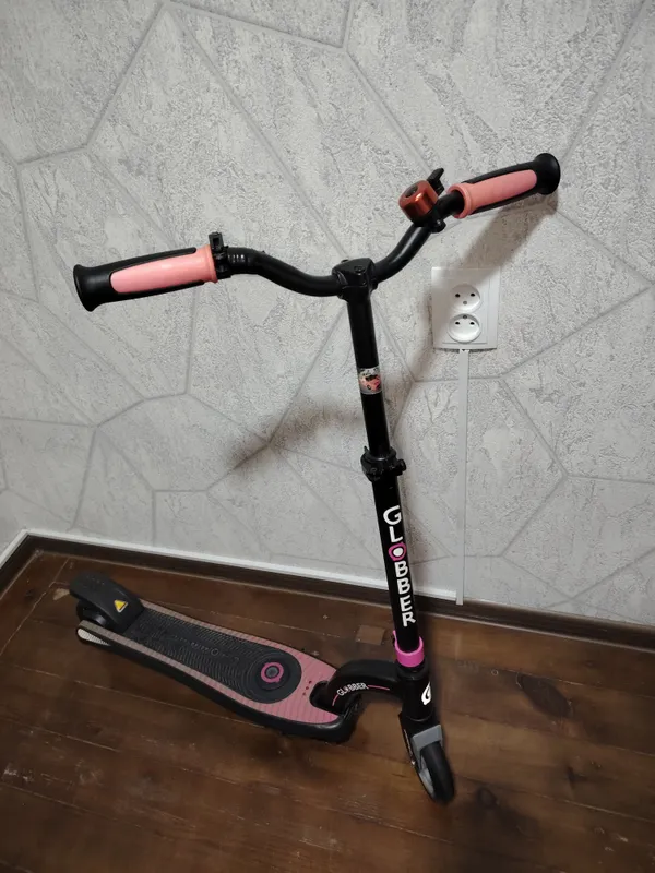 Продам электросамокат Glober one K e-motion 10 2