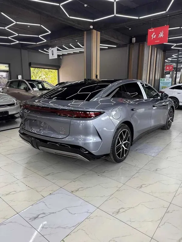 BYD Han 701 km boshlang'ich 9.600$ to'lov bilan 2 BYD Han 701 km boshlang'ich 9.600$ to'lov bilan 2