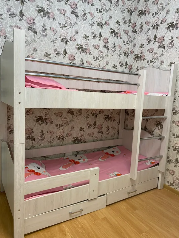 2 etajli kravat sotiladi