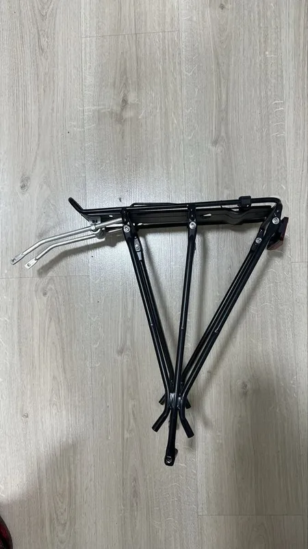 Velosiped uchun bagajnik 1 Velosiped uchun bagajnik 1