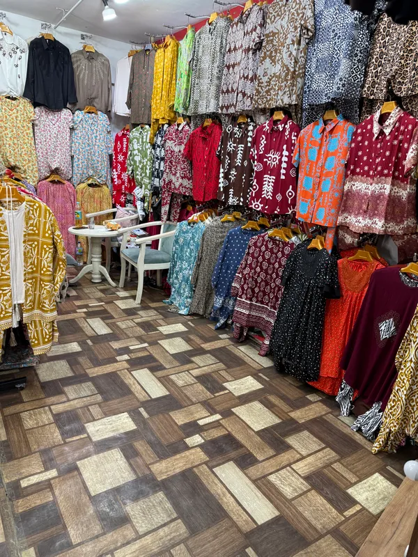 Tayyor Biznes sotiladi Shodiyona Majmuasi 1 etaj o 3