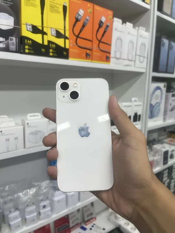 Iphone 13 Oq rangi 1 Iphone 13 Oq rangi 1