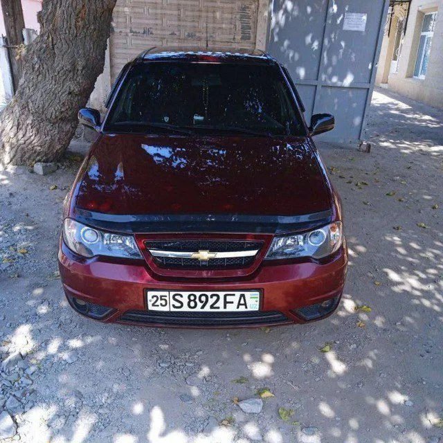 2 qol minilgan yaxshi moshin