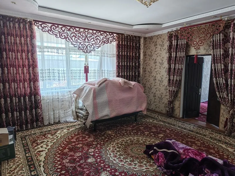 Uy sotiladi SROCHNO jihozlori bilan 650mk Shomoxulum kotedj yoʻl usti — фото 6 Uy sotiladi SROCHNO jihozlori bilan 650mk Shomoxulum kotedj yoʻl usti — фото 6