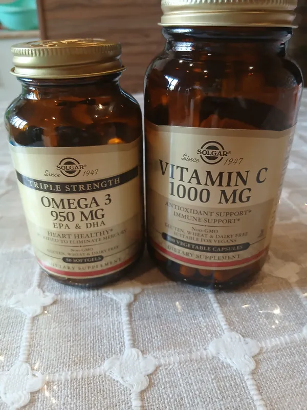 Vitami C va Omega 3 Vitami C va Omega 3