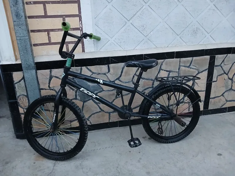 BMX velosiped sotiladi,holati yahshi.
