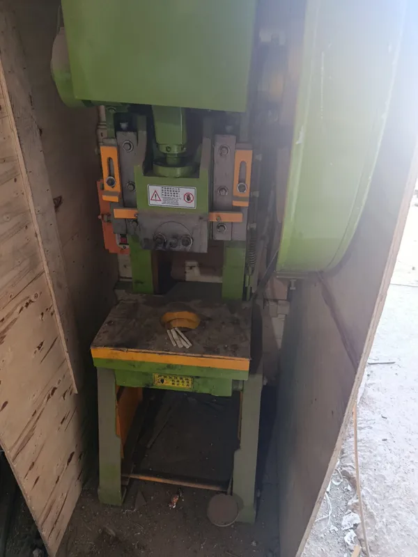 Press 10tonnali. 4