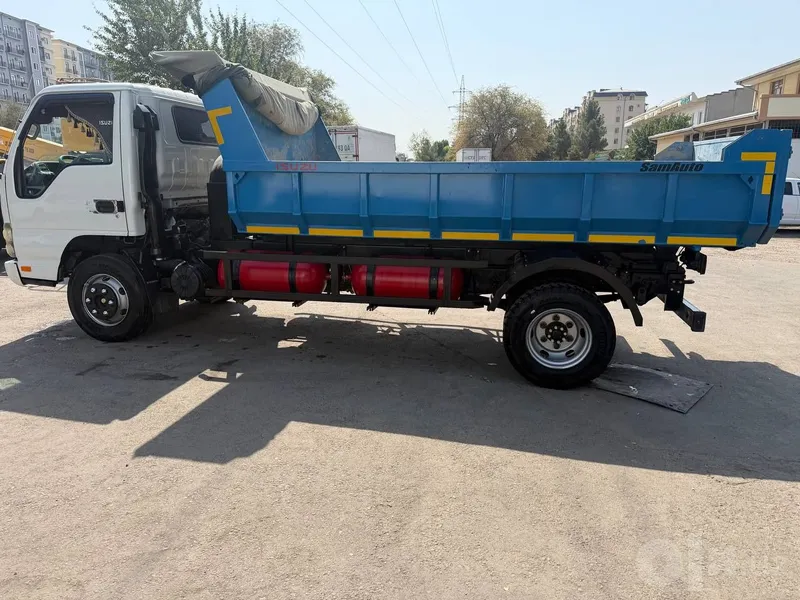 Isuzu samasval 2010 7 Isuzu samasval 2010 7