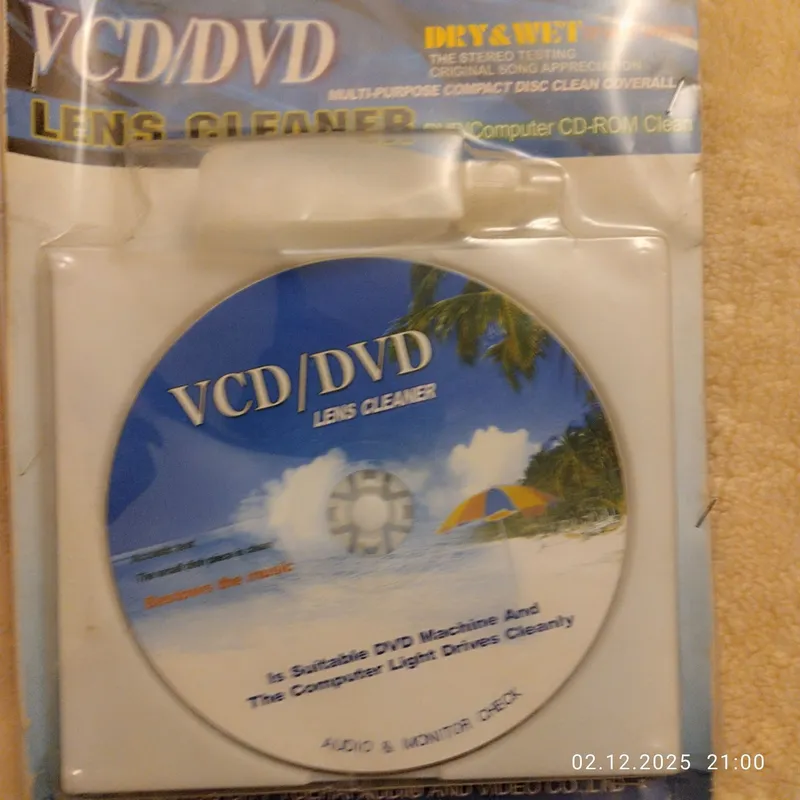 Чистящий диск для DVD и CD rom , ноутбуков, DVd player,муз центров.