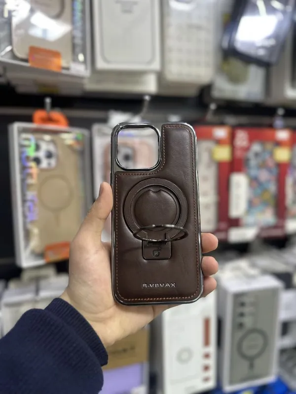 Iphone 16 pro max чехол с подставкой 4