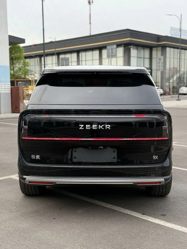 Zeekr 9X Ultra 70 kW full option — фото 2