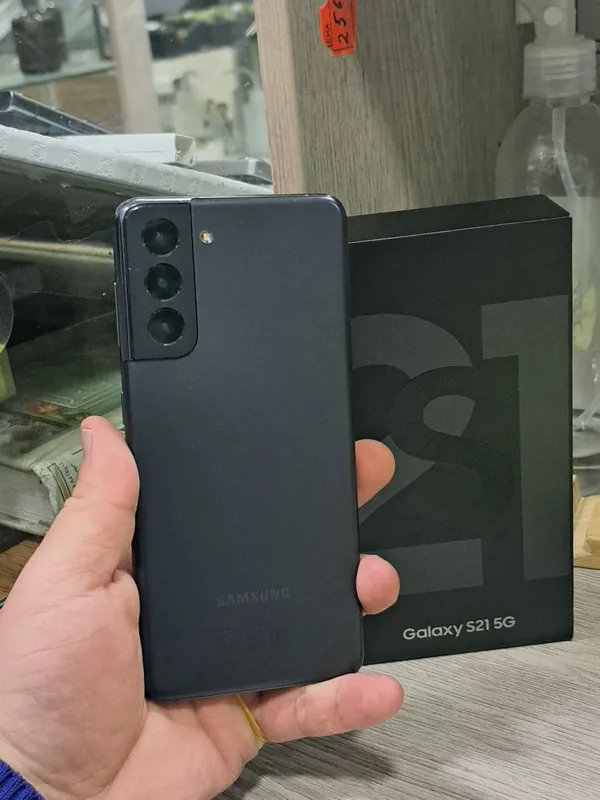 Samsung S21 память 8/256GB 1