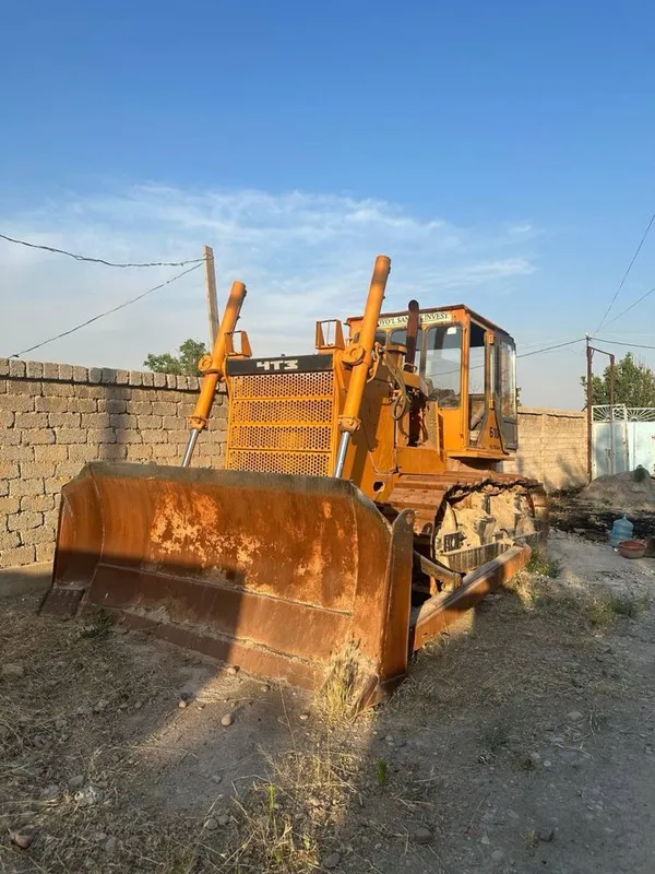 Продаётся бульдозер Б-10М