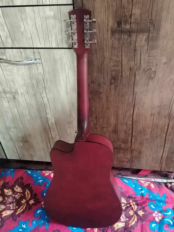 Gitara yangi uncha ishlatilmagan — фото 1