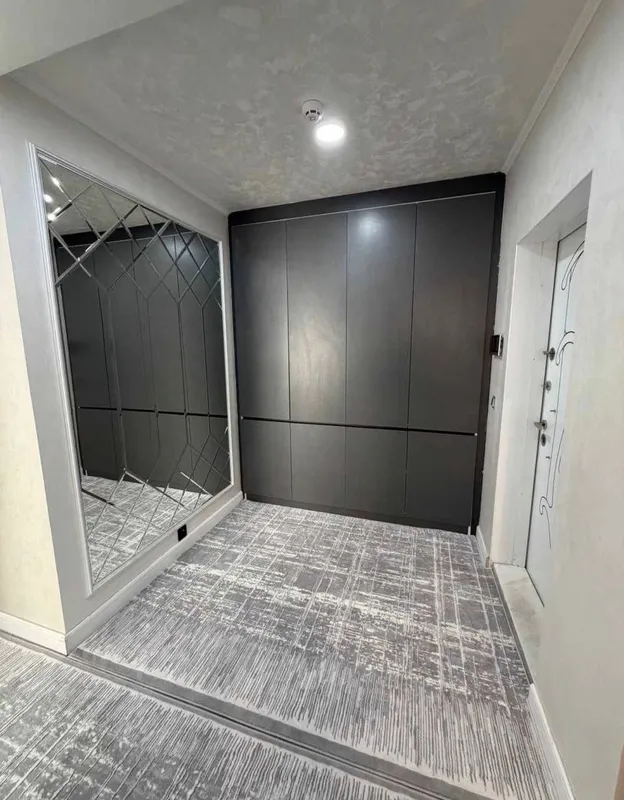 3 xonali kvartira, 83 m2, Yakkasaroy 4
