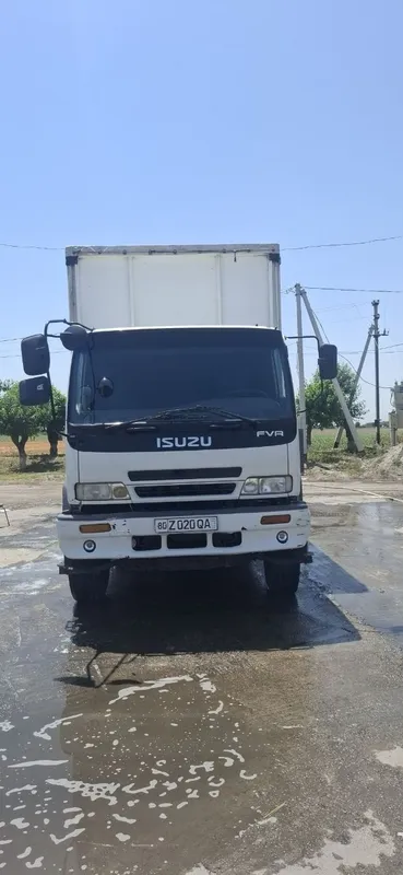 Isuzu katta 16 tonna yuk oladi 3mostlik 75000$ 3 Isuzu katta 16 tonna yuk oladi 3mostlik 75000$ 3