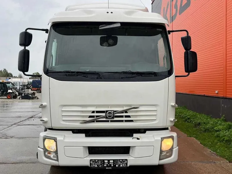 Грузовик Volvo FL 240 4x2 Hultsteins HS215 — фото 2