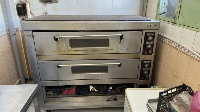 Berjaya 2 qavatli professional pizza/somsa pechi 2 Berjaya 2 qavatli professional pizza/somsa pechi 2