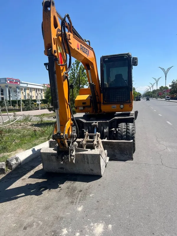 Rodeks ekskavatoʻr 2019 yilda iwlab chqarlgan hama joyi soz — фото 3