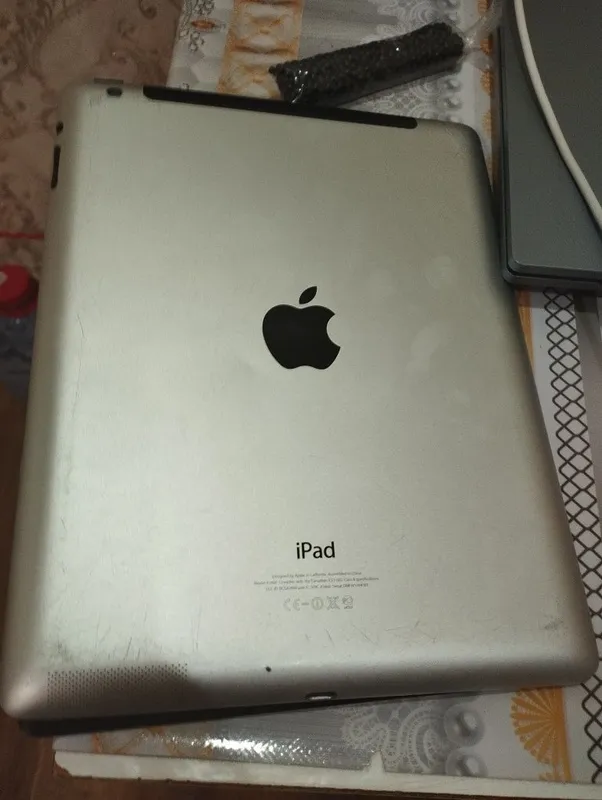 ipad надо батарею менят в остальном рабочий 4 ipad надо батарею менят в остальном рабочий 4