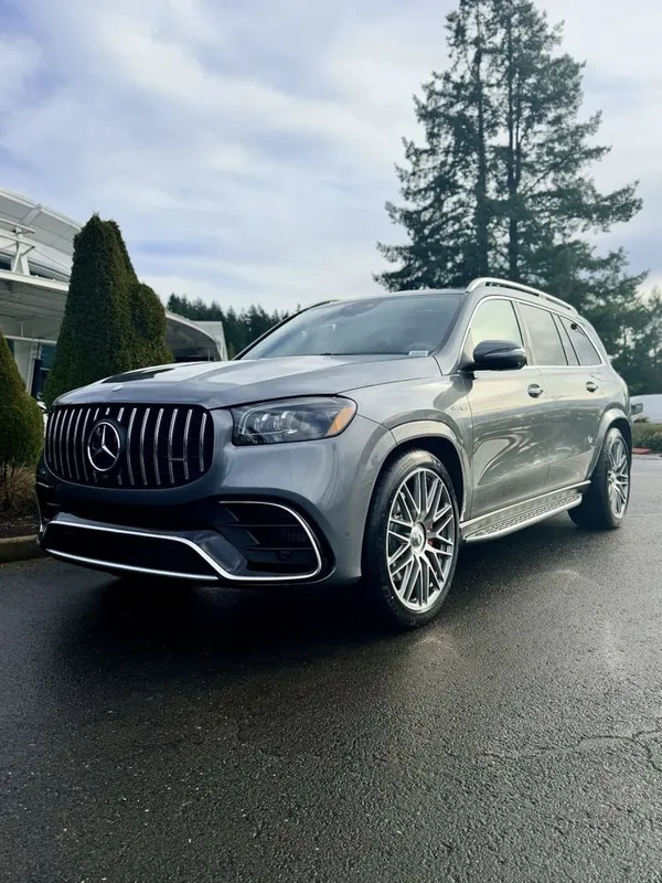 Mercedes-AMG GLS 63 2026 1
