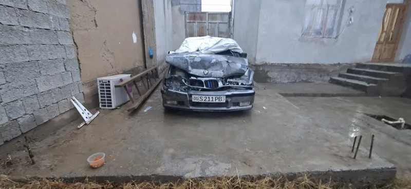 Bmw e36 sotiladi srochna pul kerak — фото 1