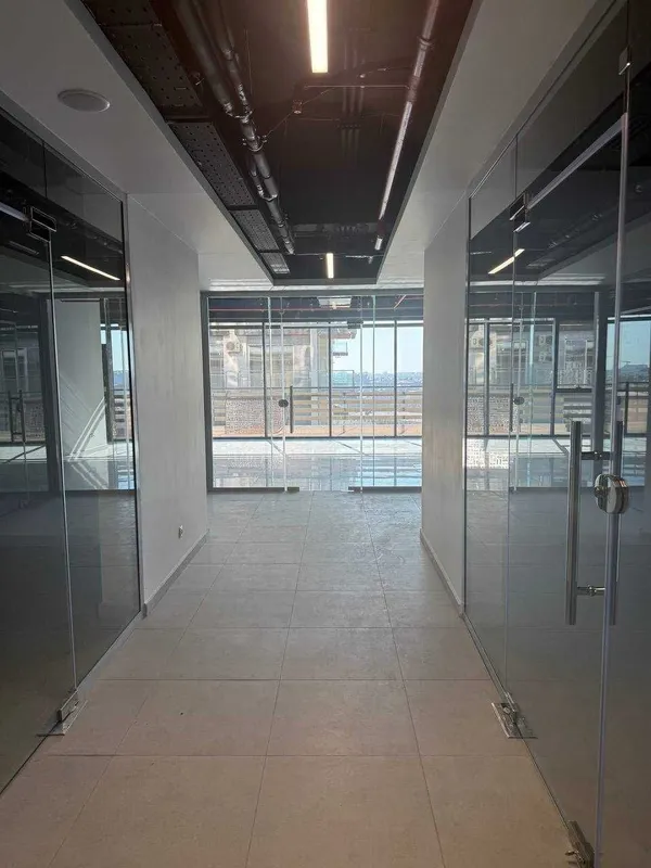 Современные офисы в бизнес-центре ZARAFSHAN CITY 471м² — фото 2