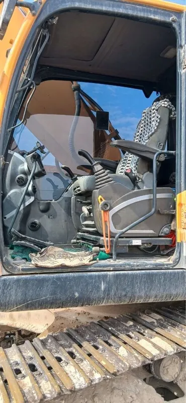 Hyundai 300 sotiladi ekskavator srochna — фото 3