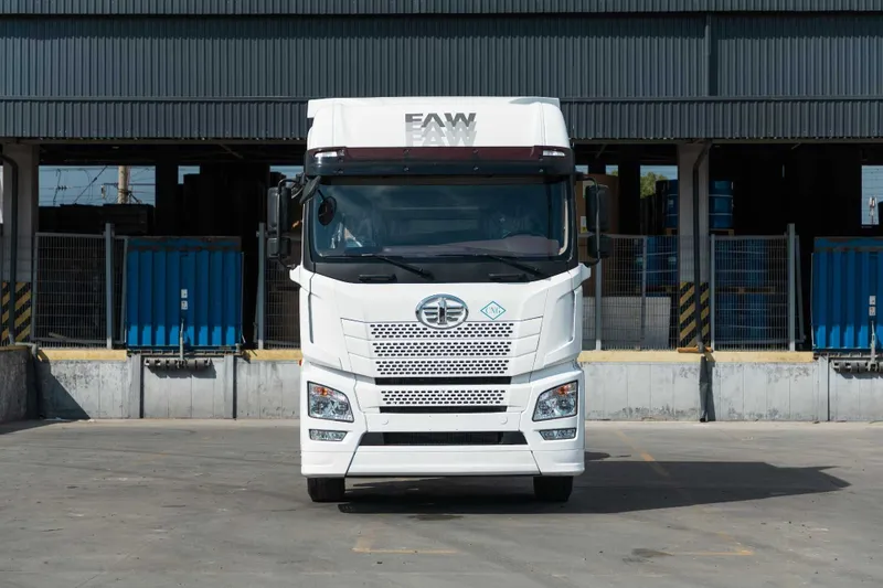 Седельный тягач FAW JH6-430 4x2 CNG (пневмоподвеска) в наличии! 3