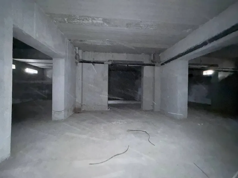Продаётся 465м² полуподвал 4м потолок ,Рудаки 2