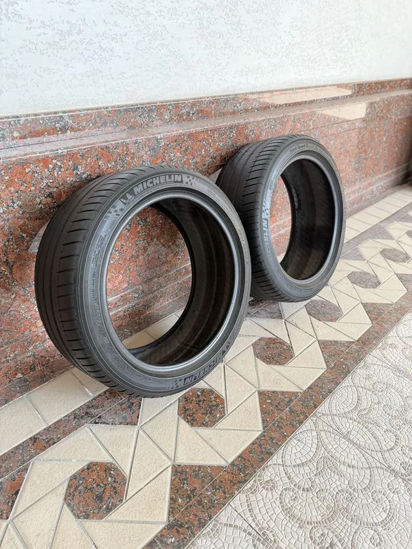 Donali michelin balon sotiladi 255/40/19