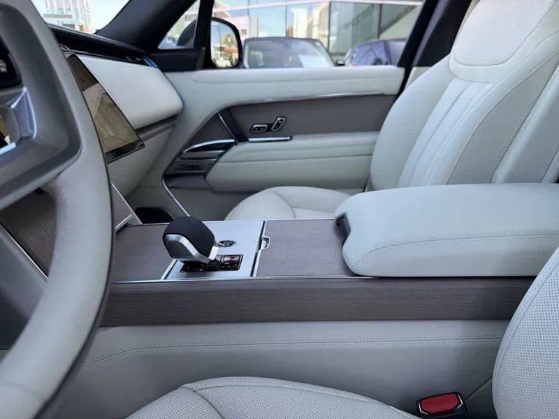 Land Rover Range Rover P530 Long exclusive 5 seats 2026 Autobiography — фото 3