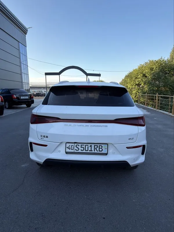 Сотилади BYD E2 нархи орзон 3