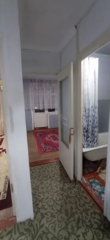 2-комнатная переделана в 3-комнатную. Квартира сдается в аренду. 5