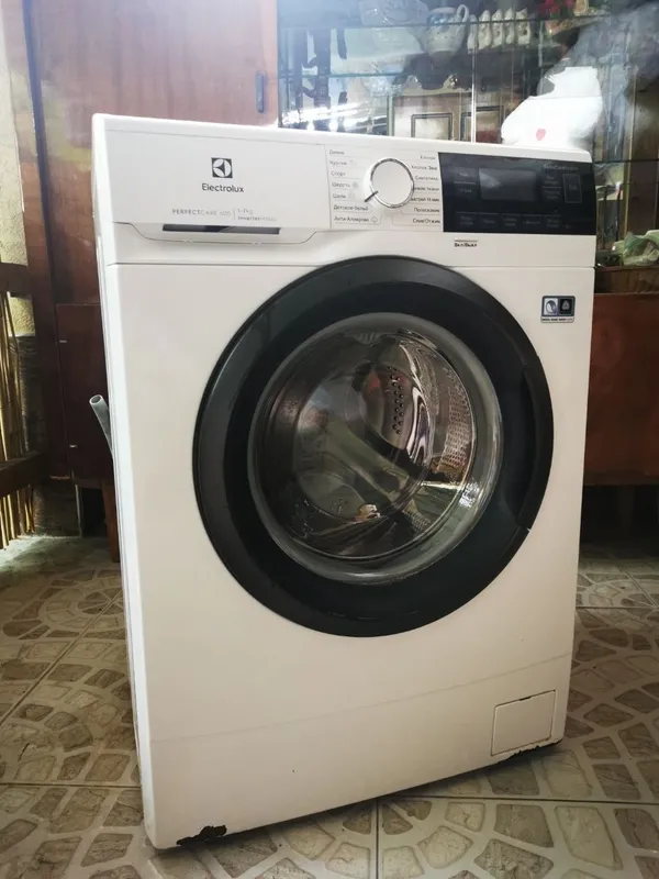 Стиральная машинка Elektrolux продаю 1