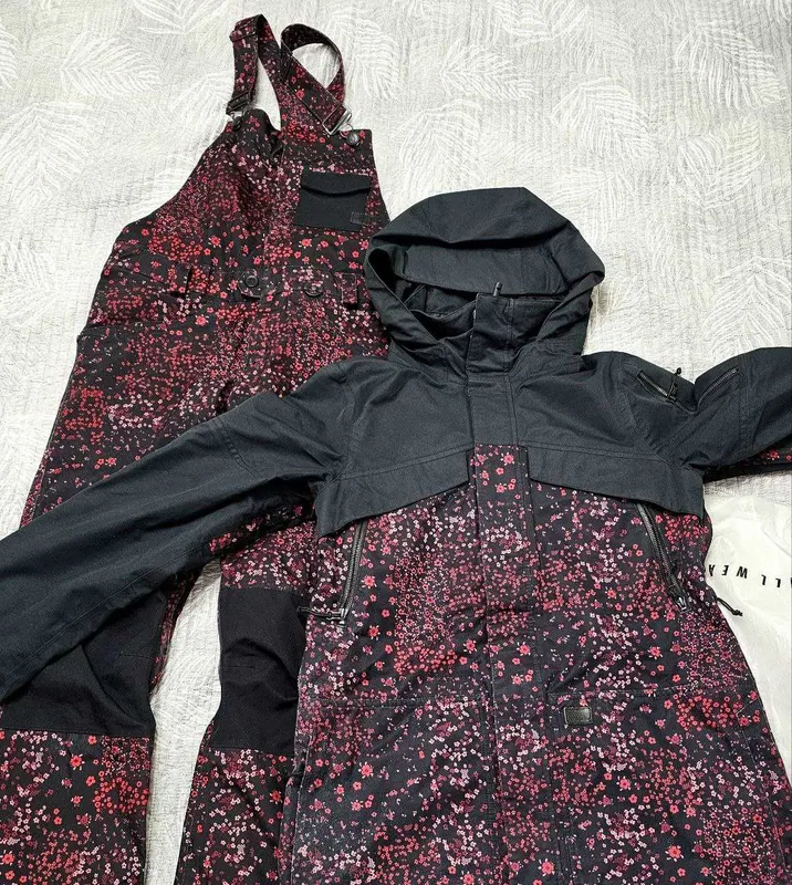 Продам комплект Volcom 15k Продам комплект Volcom 15k