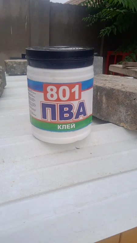 Pva kley sotiladi. 1 kg - 20 ming soʻm
