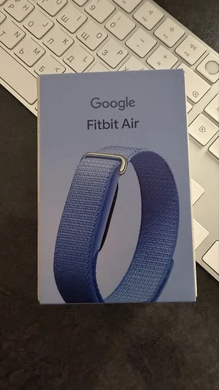Fitbitair фитнес браслет 1
