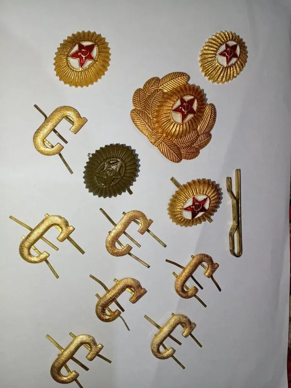 Продаётся значки