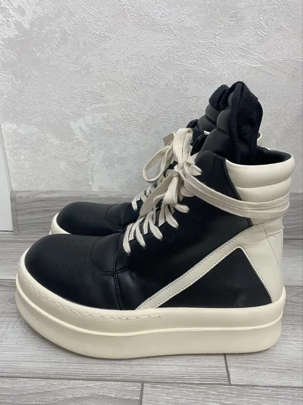 Qalin taglikdagi Rick owens krossovkalari. O‘lchami 40-41 1 Qalin taglikdagi Rick owens krossovkalari. O‘lchami 40-41 1