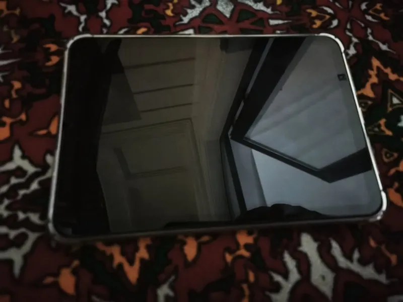 Ipad mini 6 karobka dakumenti bor olganimga kup bulmadi 2 qulman 4
