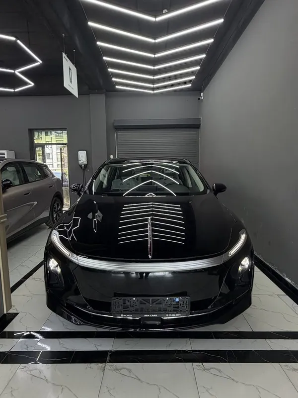 Hongqi eq m5 elektr 1 Hongqi eq m5 elektr 1