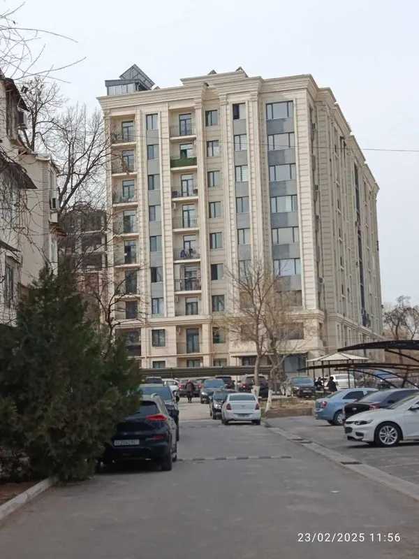 Учтепа тумани, 14-мавзеда жойлашган 1 хонали хонадон ижарага берилади.