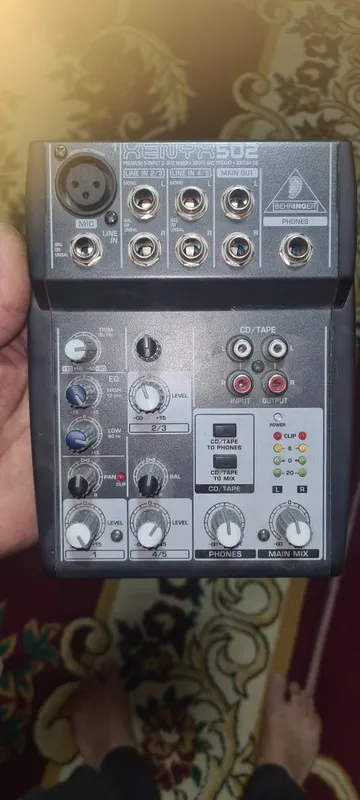 mikshirni pult XENYX 502