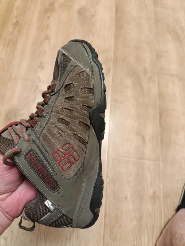 Продам мужские кросовки Nike 45,Columbia 43,нкдорого — фото 3 Продам мужские кросовки Nike 45,Columbia 43,нкдорого — фото 3