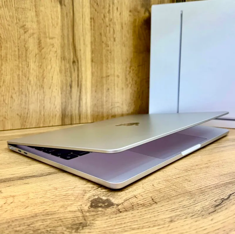 MacBook Air M2 13" 8/256 - Макбук - Ноутбук 3