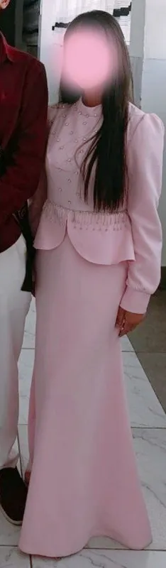 Pushti  rangli bayramona ko'ylak