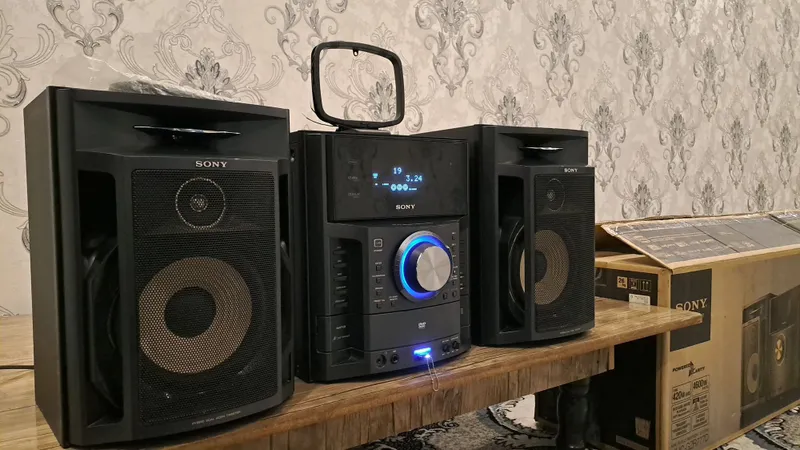Muzikalniy sentr 4600 watt sotiladi 6 Muzikalniy sentr 4600 watt sotiladi 6