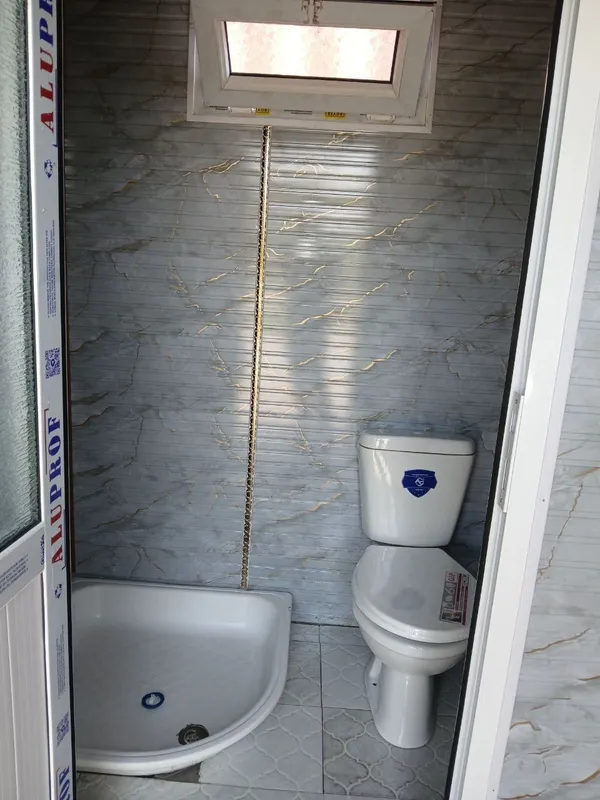 Tayyor konteyner uylarsotiladi 1650$